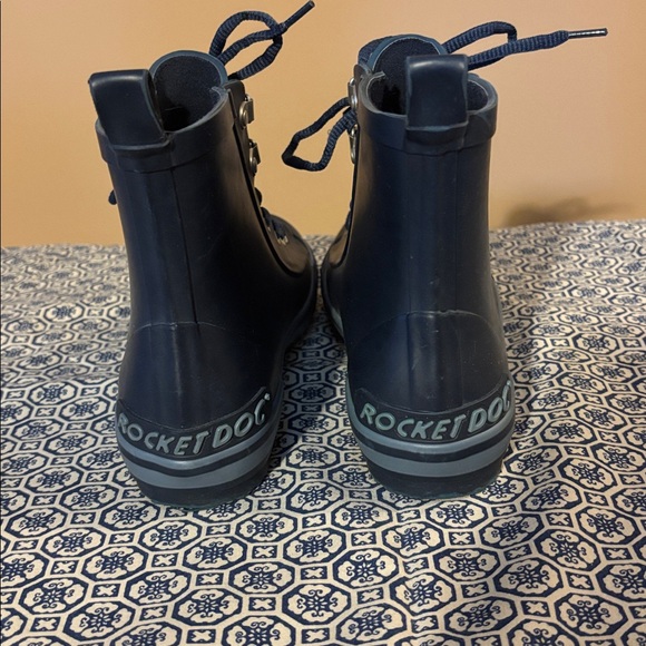 Rocket Dog Navy Lace Up Rain Boots - Picture 2 of 7